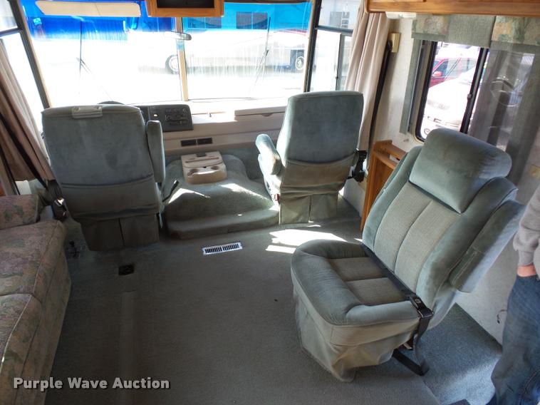 image for item DA5856 1999 Ford Winnebago Brave RV