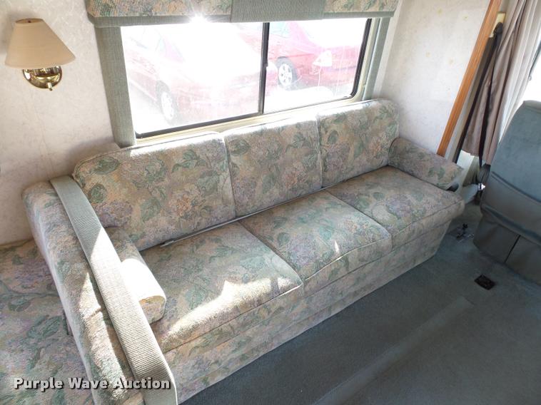 image for item DA5856 1999 Ford Winnebago Brave RV