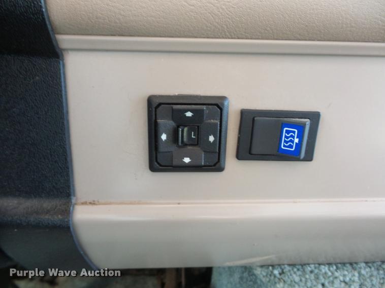 image for item DA5856 1999 Ford Winnebago Brave RV