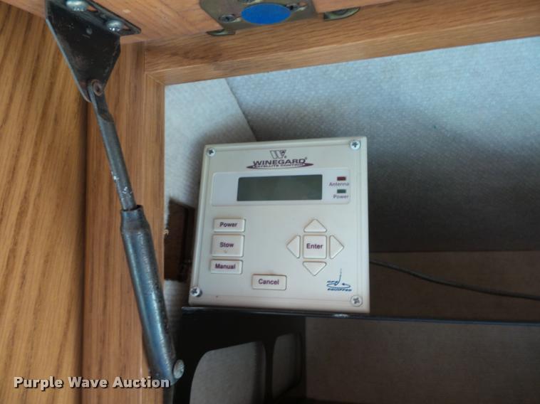 image for item DA5856 1999 Ford Winnebago Brave RV