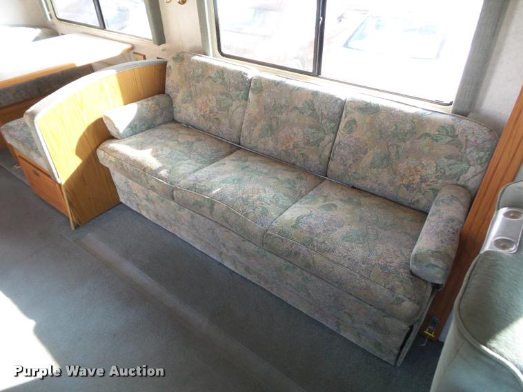 image for item DA5856 1999 Ford Winnebago Brave RV