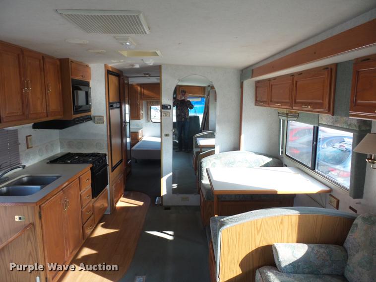 image for item DA5856 1999 Ford Winnebago Brave RV