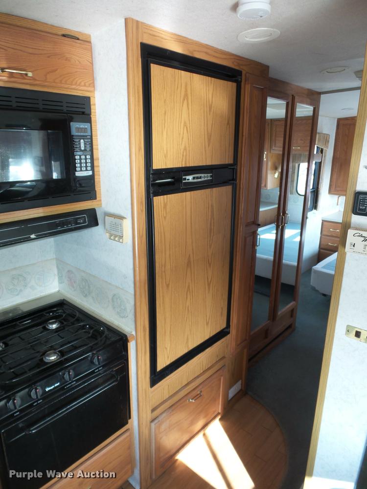 image for item DA5856 1999 Ford Winnebago Brave RV