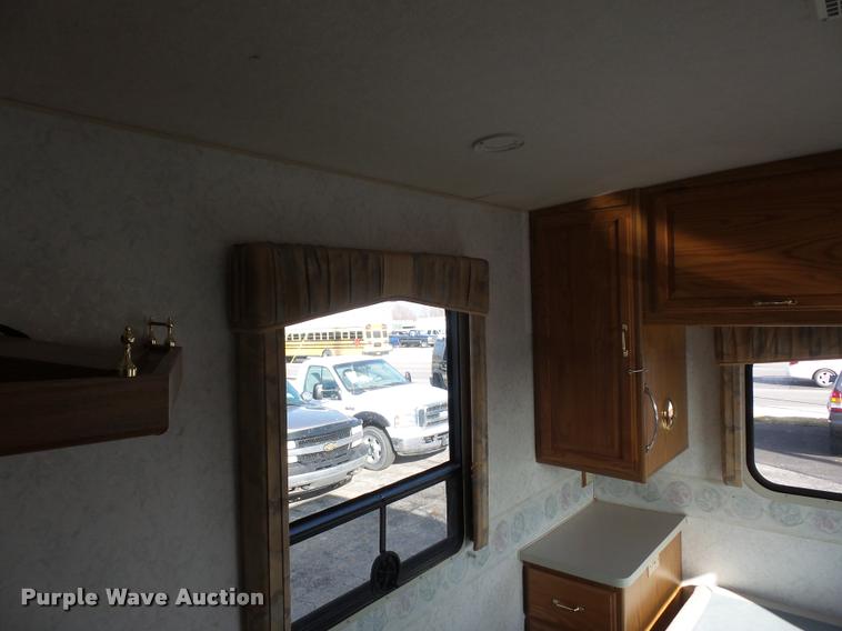 image for item DA5856 1999 Ford Winnebago Brave RV