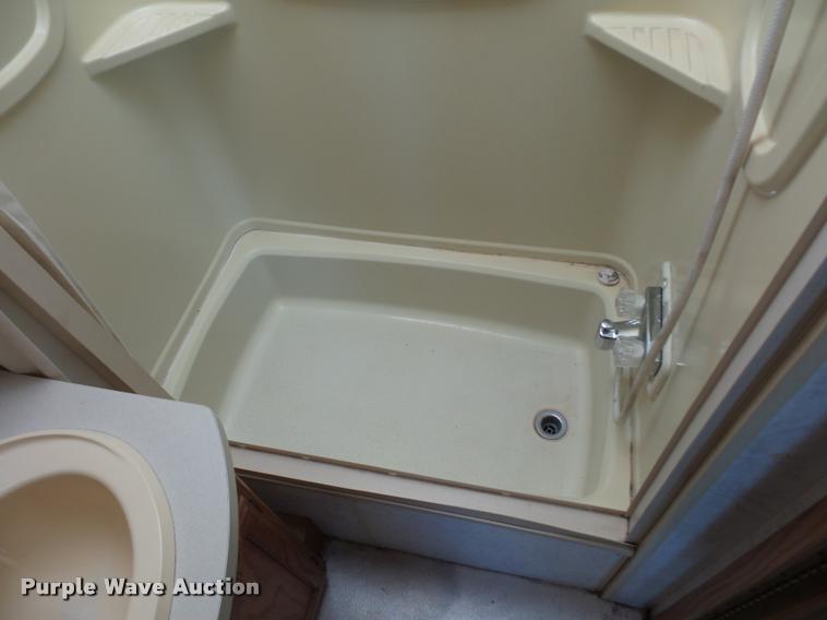 image for item DA5856 1999 Ford Winnebago Brave RV