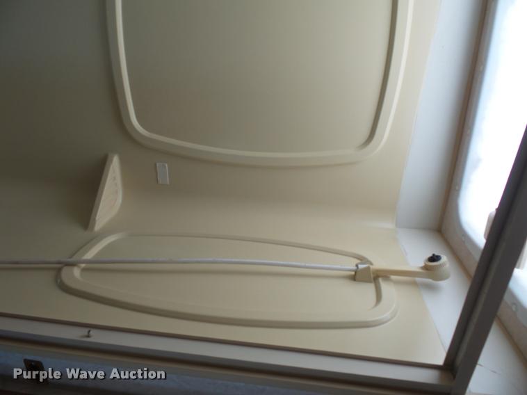 image for item DA5856 1999 Ford Winnebago Brave RV