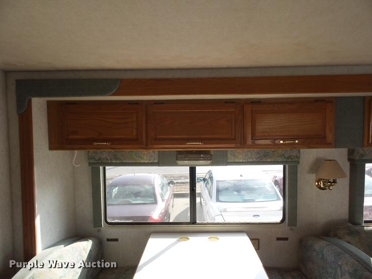 image for item DA5856 1999 Ford Winnebago Brave RV