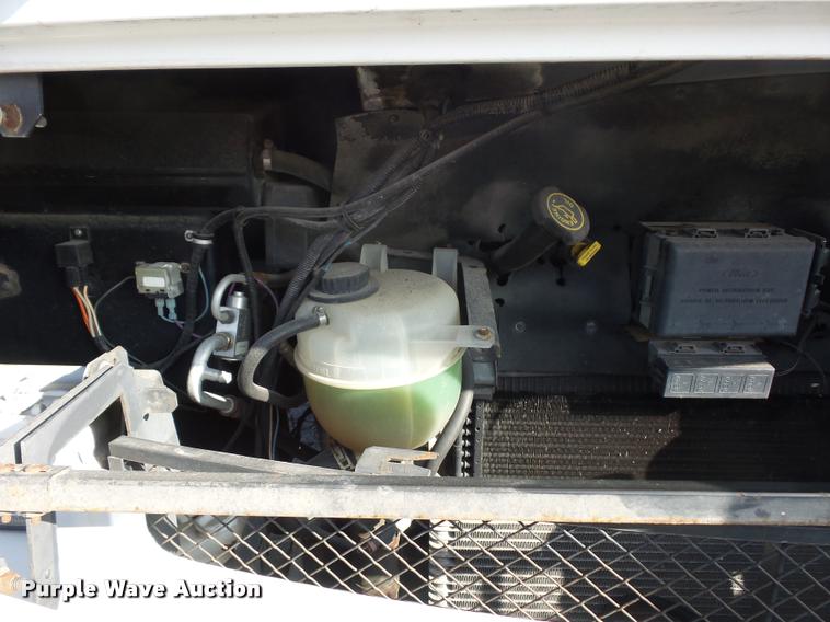 image for item DA5856 1999 Ford Winnebago Brave RV