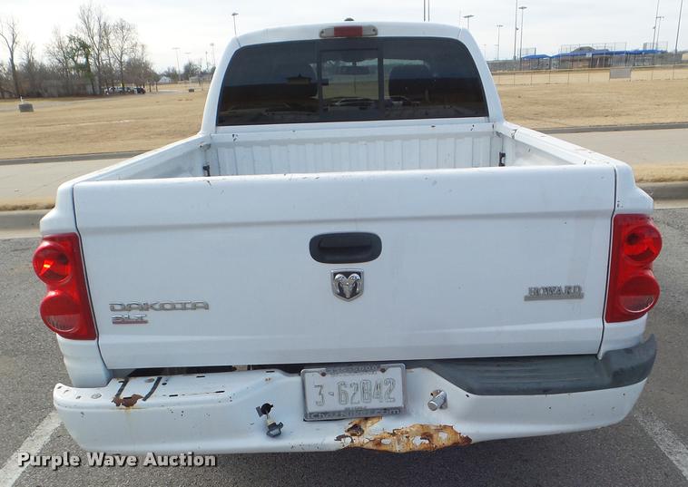 image for item DA7504 2007 Dodge Dakota Quad Cab pickup truck