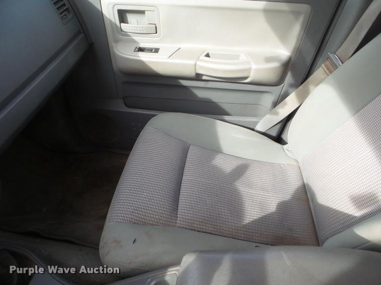 image for item DA7504 2007 Dodge Dakota Quad Cab pickup truck