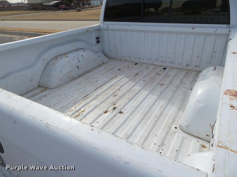 image for item DA7504 2007 Dodge Dakota Quad Cab pickup truck