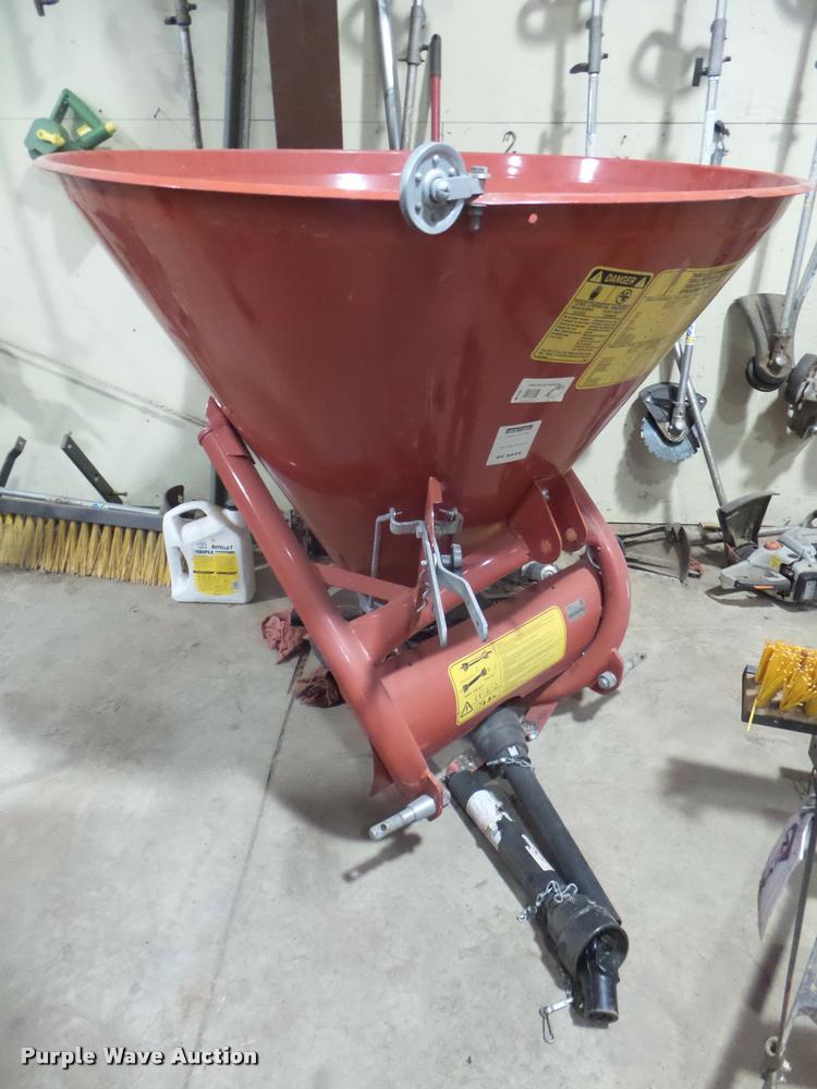 Cosmo 500 spreader in Bixby, OK Item DA7506 sold Purple Wave