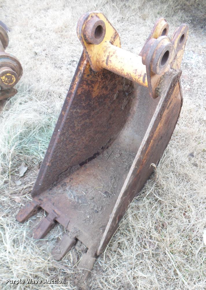 image for item DA7509 Case backhoe bucket