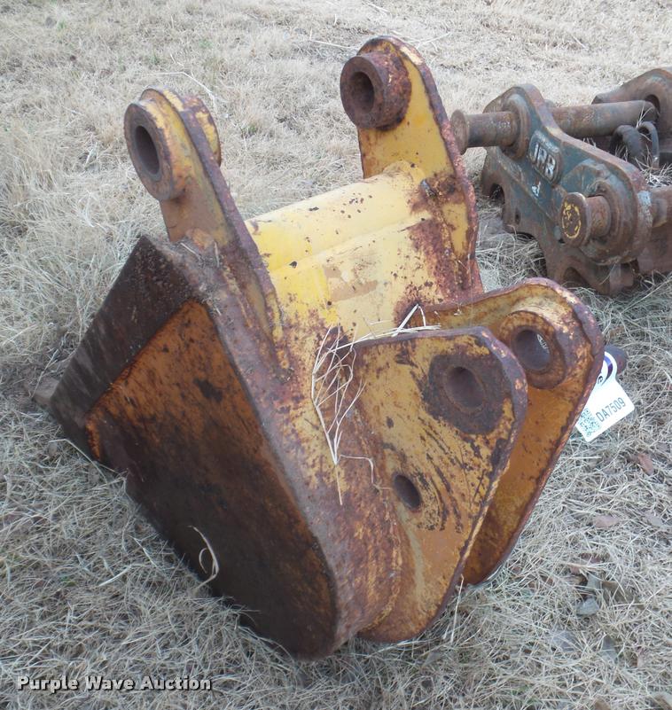 image for item DA7509 Case backhoe bucket