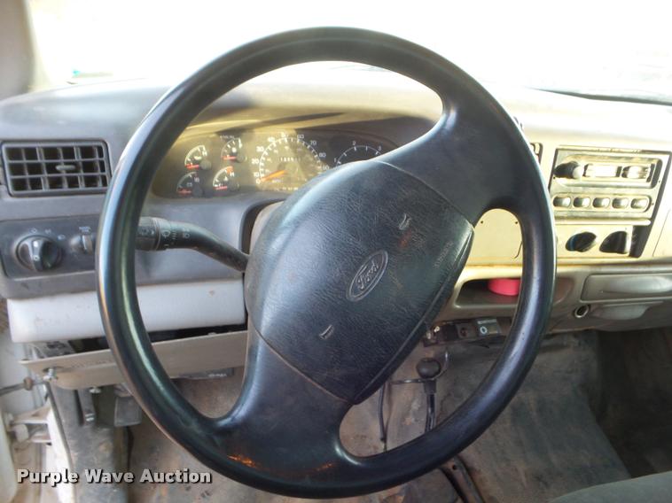 image for item DA7510 1999 Ford F450 Super Duty utility truck