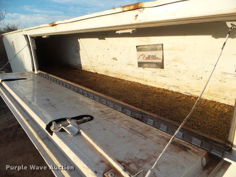 image for item DA7510 1999 Ford F450 Super Duty utility truck