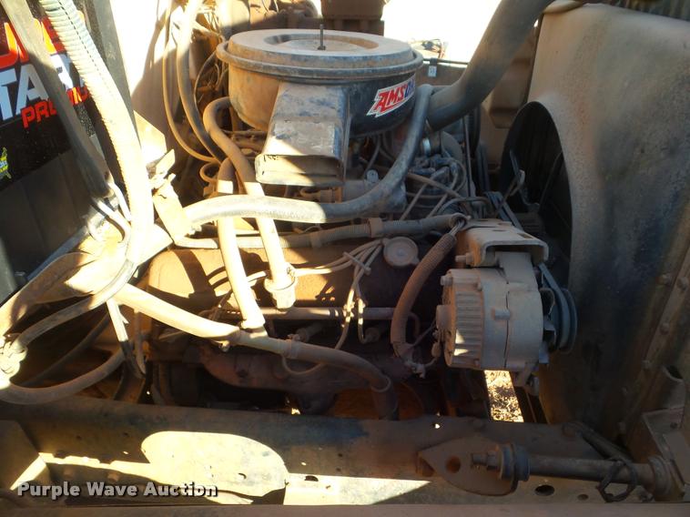 image for item DA7511 1982 International 1724 dump truck