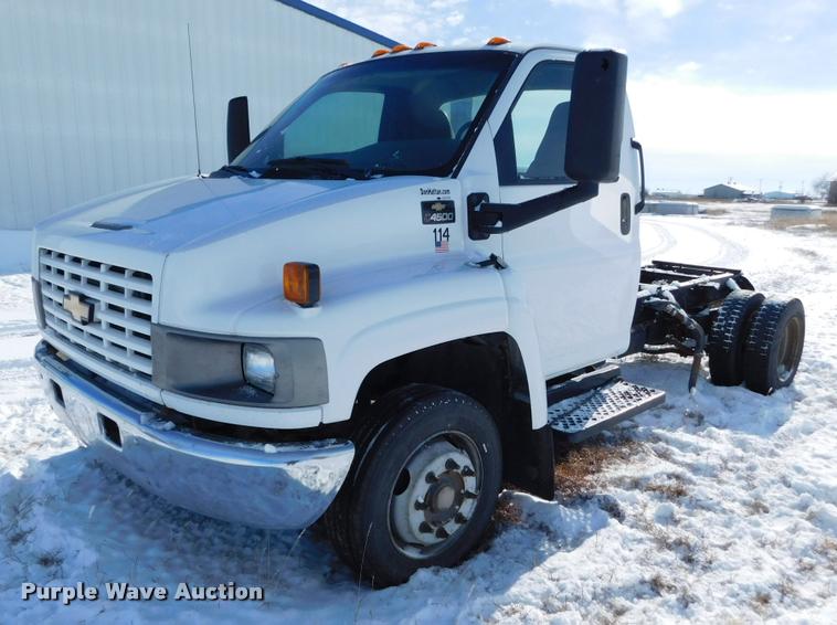 image for item DB1820 2009 Chevrolet C4500 truck cab and chassis