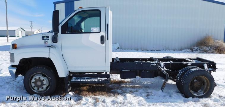 image for item DB1820 2009 Chevrolet C4500 truck cab and chassis