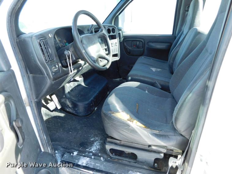 image for item DB1820 2009 Chevrolet C4500 truck cab and chassis