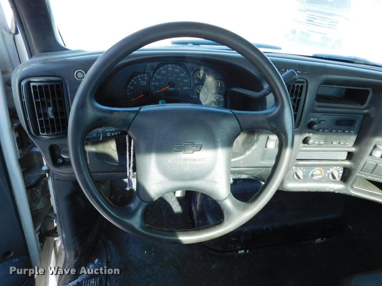 image for item DB1820 2009 Chevrolet C4500 truck cab and chassis