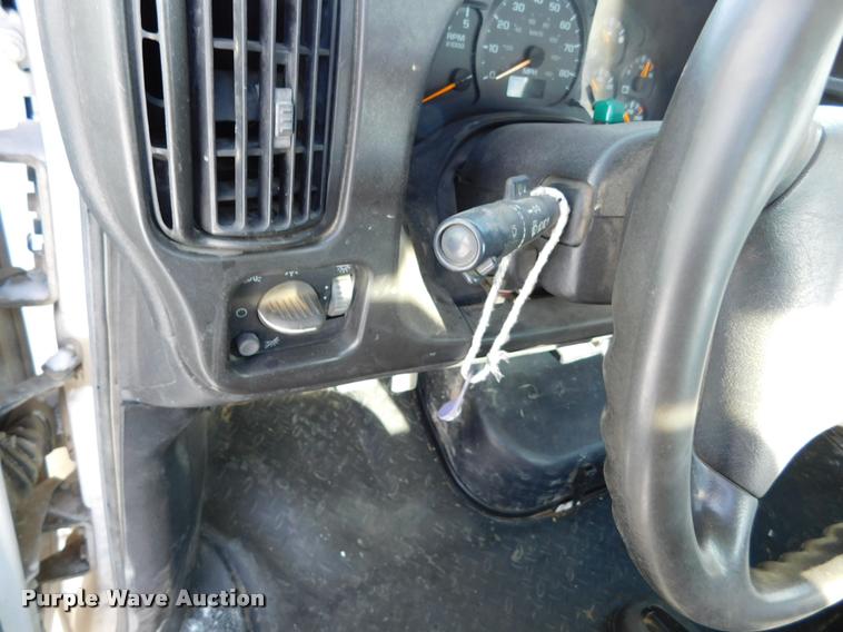 image for item DB1820 2009 Chevrolet C4500 truck cab and chassis