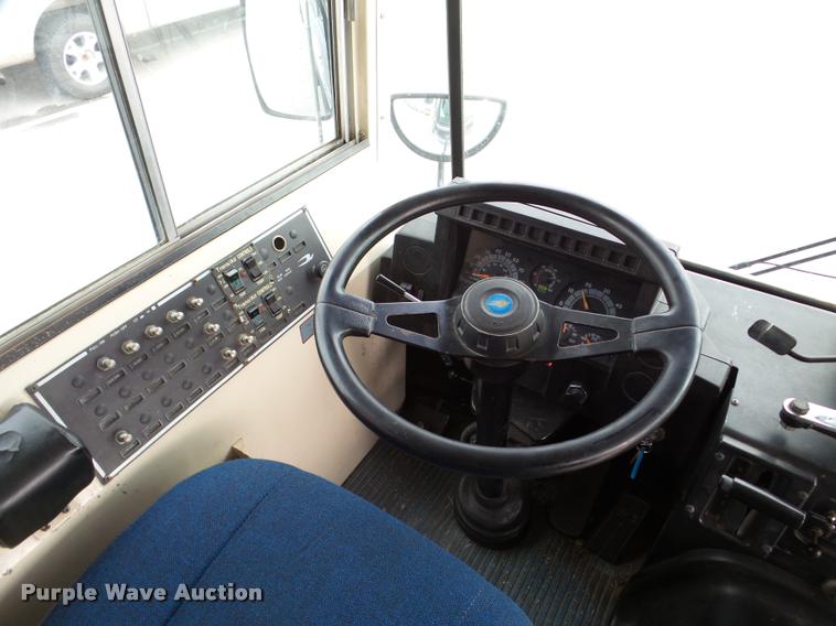 image for item DB2283 1994 Blue Bird TC2000 bus