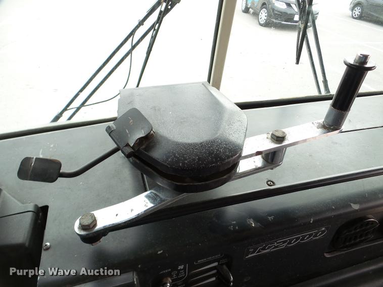 image for item DB2283 1994 Blue Bird TC2000 bus