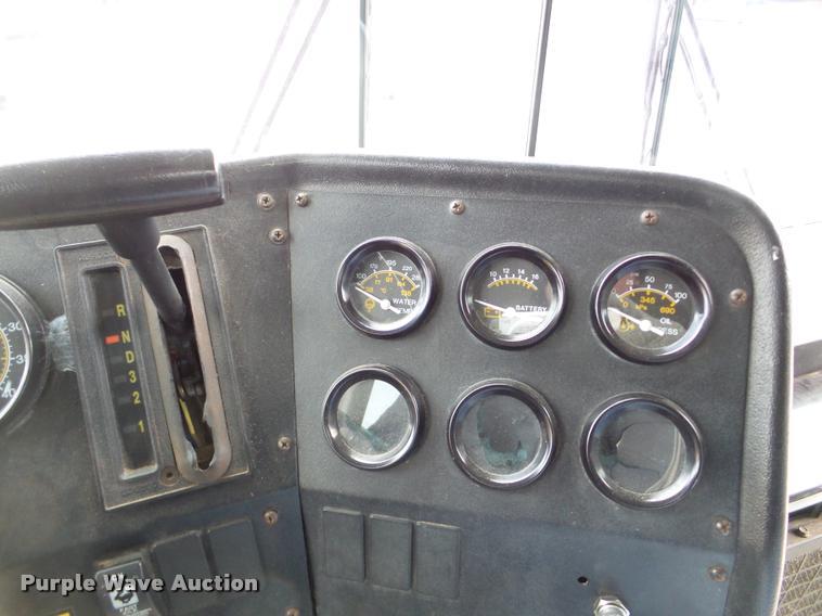 image for item DB2284 1998 Thomas Built Saf-T-Liner MVP ER bus