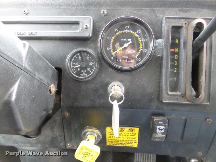 image for item DB2284 1998 Thomas Built Saf-T-Liner MVP ER bus