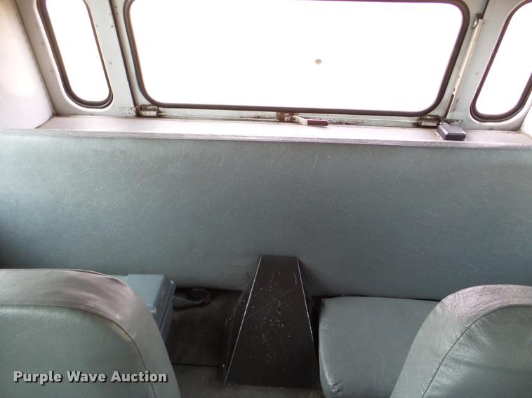 image for item DB2284 1998 Thomas Built Saf-T-Liner MVP ER bus