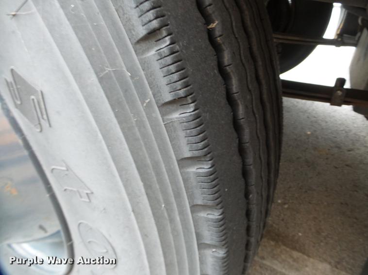 image for item DB2284 1998 Thomas Built Saf-T-Liner MVP ER bus