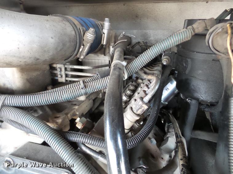 image for item DB2284 1998 Thomas Built Saf-T-Liner MVP ER bus