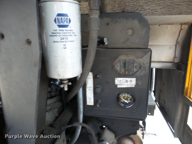 image for item DB2284 1998 Thomas Built Saf-T-Liner MVP ER bus