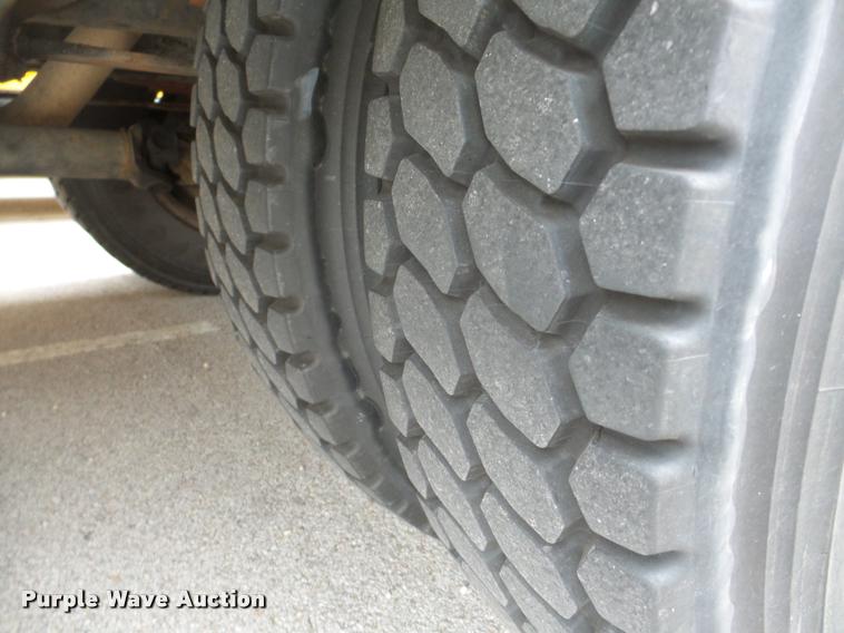 image for item DB2285 1998 International 3800 bus