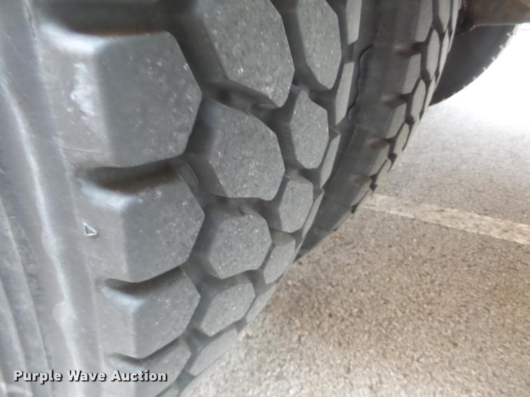 image for item DB2285 1998 International 3800 bus