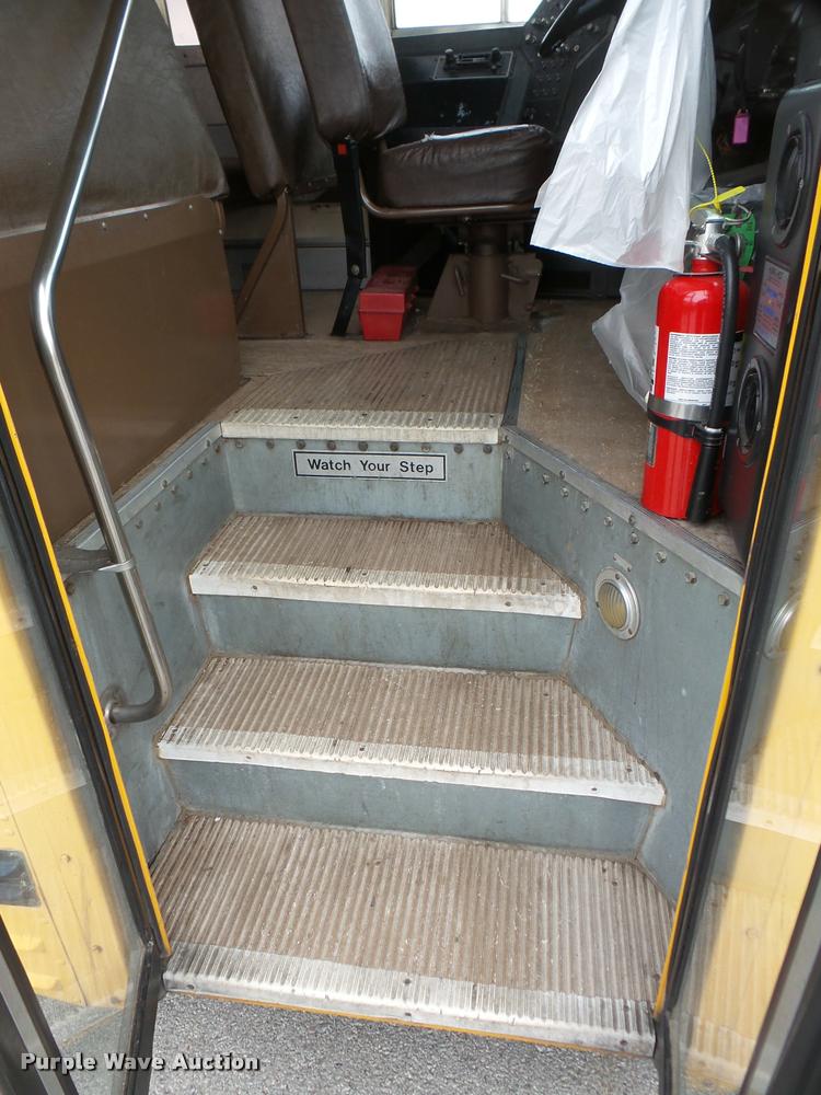 image for item DB2286 1995 International 3800 bus