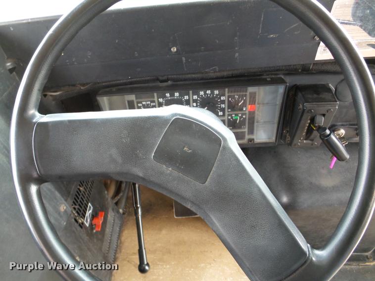 image for item DB2286 1995 International 3800 bus
