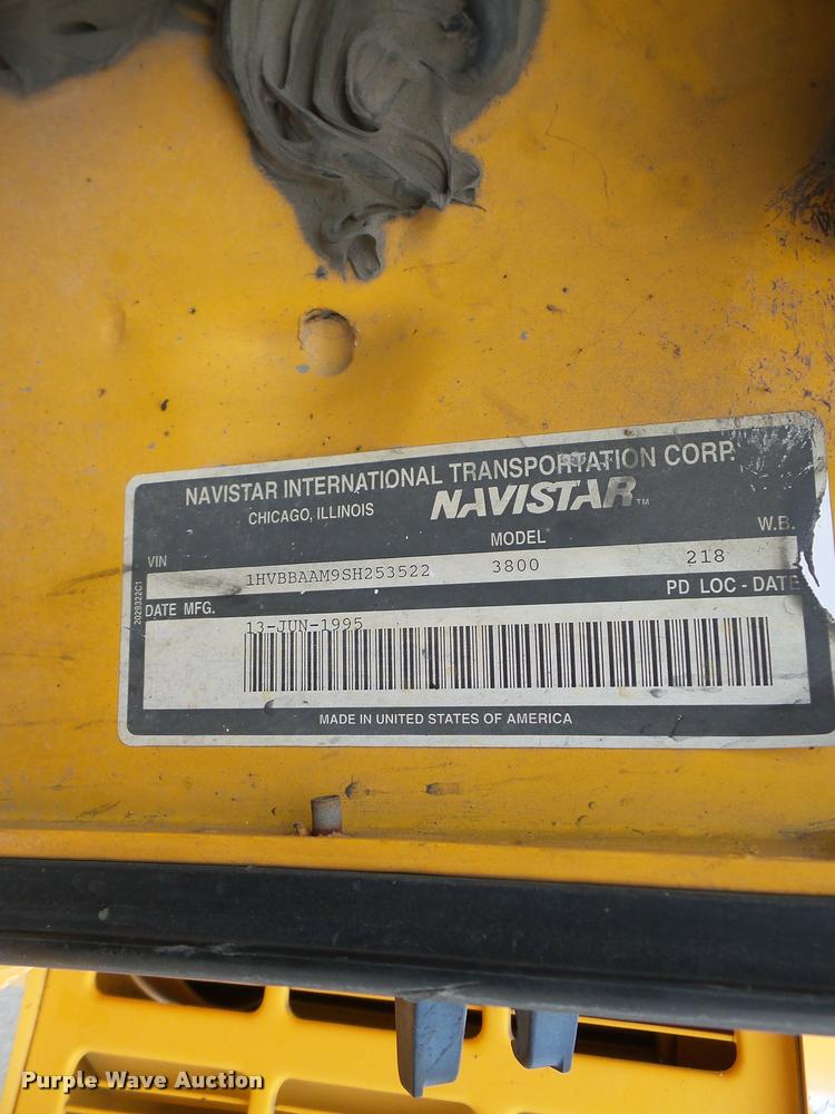 image for item DB2286 1995 International 3800 bus