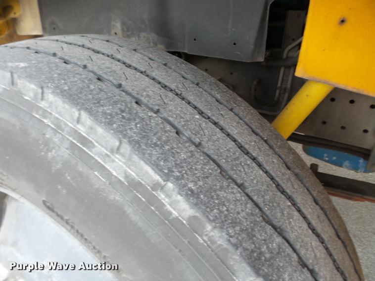 image for item DB2286 1995 International 3800 bus