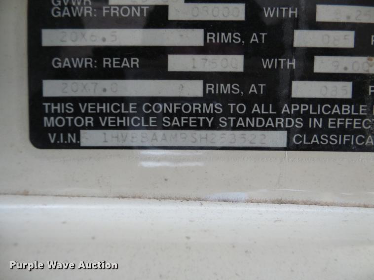 image for item DB2286 1995 International 3800 bus