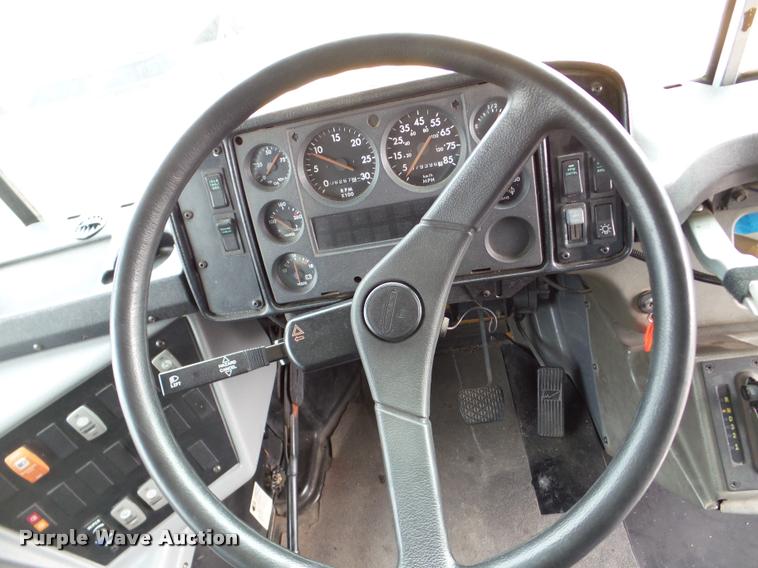 image for item DB2287 2000 Freightliner FS65 Thomas Built bus