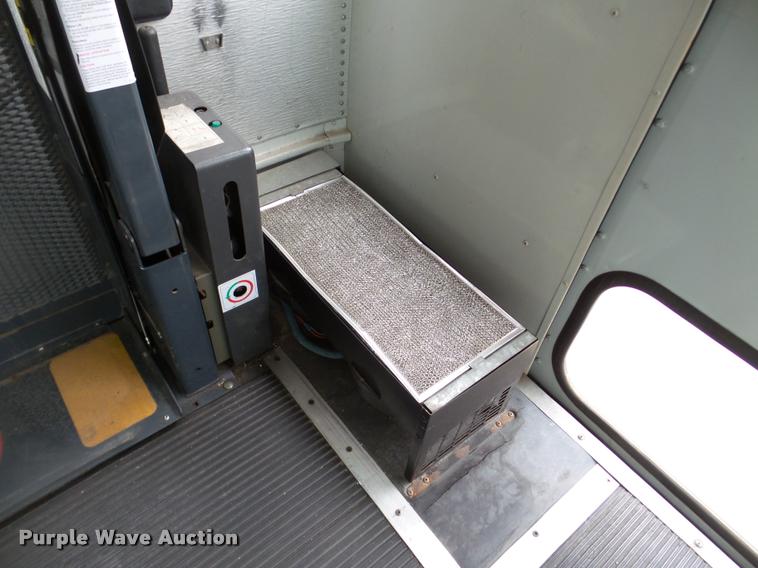 image for item DB2287 2000 Freightliner FS65 Thomas Built bus