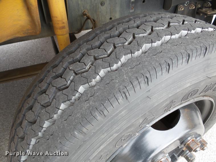 image for item DB2287 2000 Freightliner FS65 Thomas Built bus