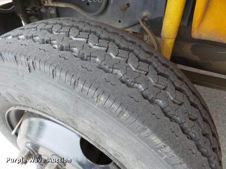 image for item DB2287 2000 Freightliner FS65 Thomas Built bus