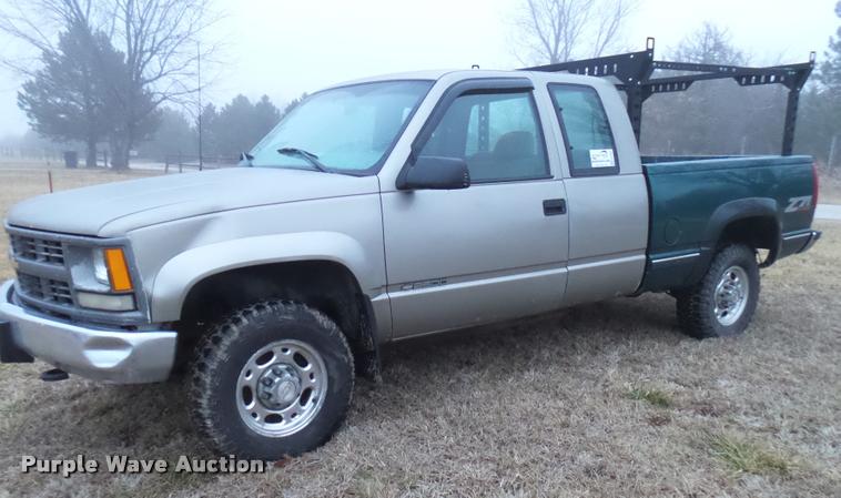 image for item DB2898 2000 Chevrolet 2500 Ext. Cab pickup truck