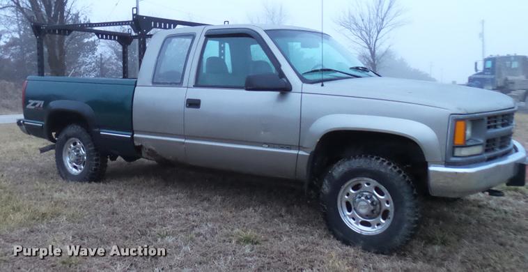 image for item DB2898 2000 Chevrolet 2500 Ext. Cab pickup truck