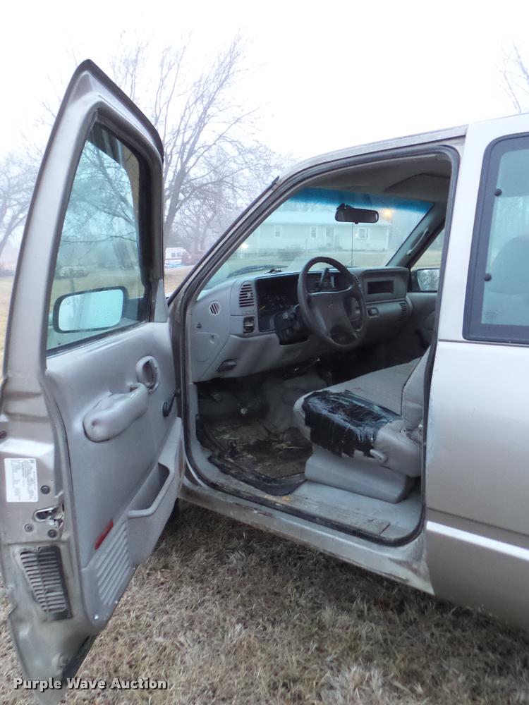 image for item DB2898 2000 Chevrolet 2500 Ext. Cab pickup truck