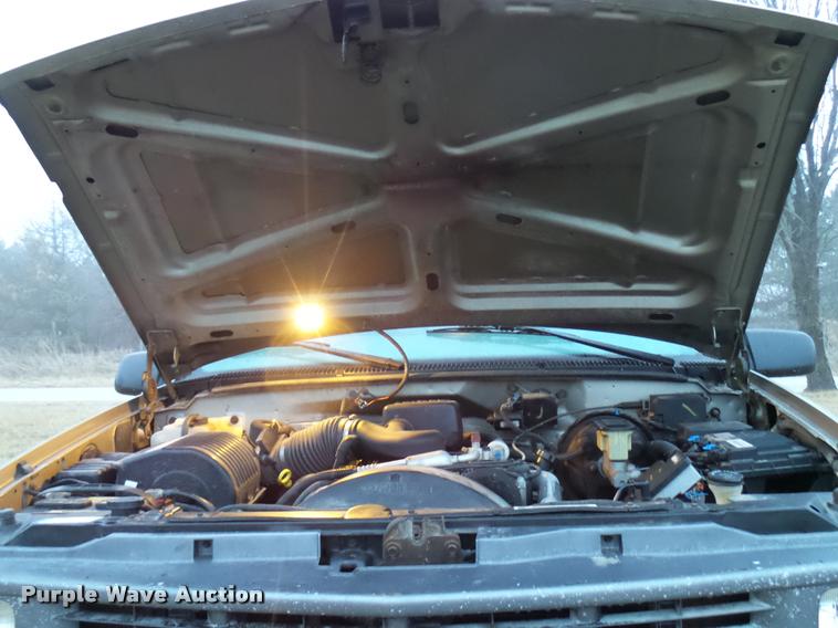 image for item DB2898 2000 Chevrolet 2500 Ext. Cab pickup truck