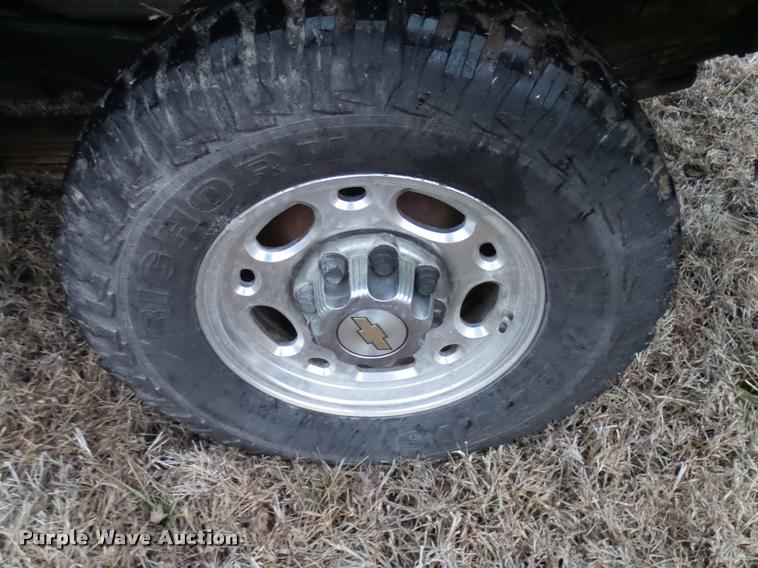 image for item DB2898 2000 Chevrolet 2500 Ext. Cab pickup truck